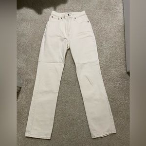 Abercrombie ankle straight ultra high rise jeans - size 26 Long in a cream color